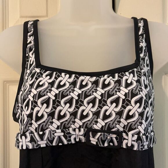 It Figures Swim Dress Built In Bra Tummy Panel 10T - Picture 4 of 16